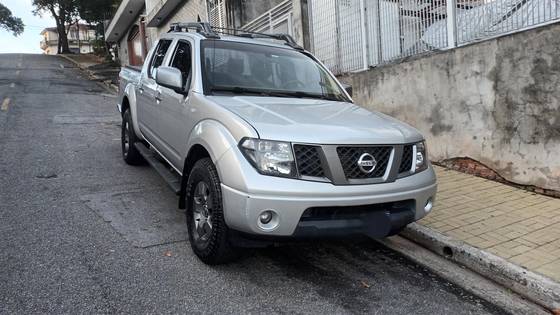 NISSAN FRONTIER 2.5 LE 4X4 CD TURBO ELETRONIC DIESEL 4P MANUAL NISSAN FRONTIER 2.5 LE 4X4 CD TURBO ELETRONIC DIESEL 4P MANUAL